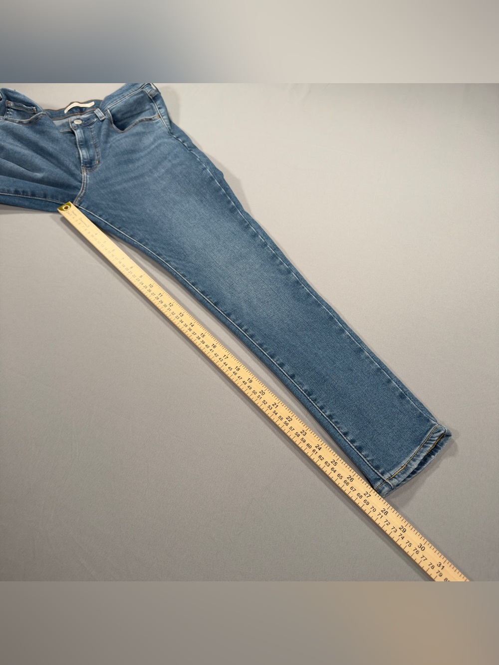 Levi's 720 High Rise Super Skinny 30x28 (Fits 30x27) Medium Wash Stretch Denim - Picture 12 of 13